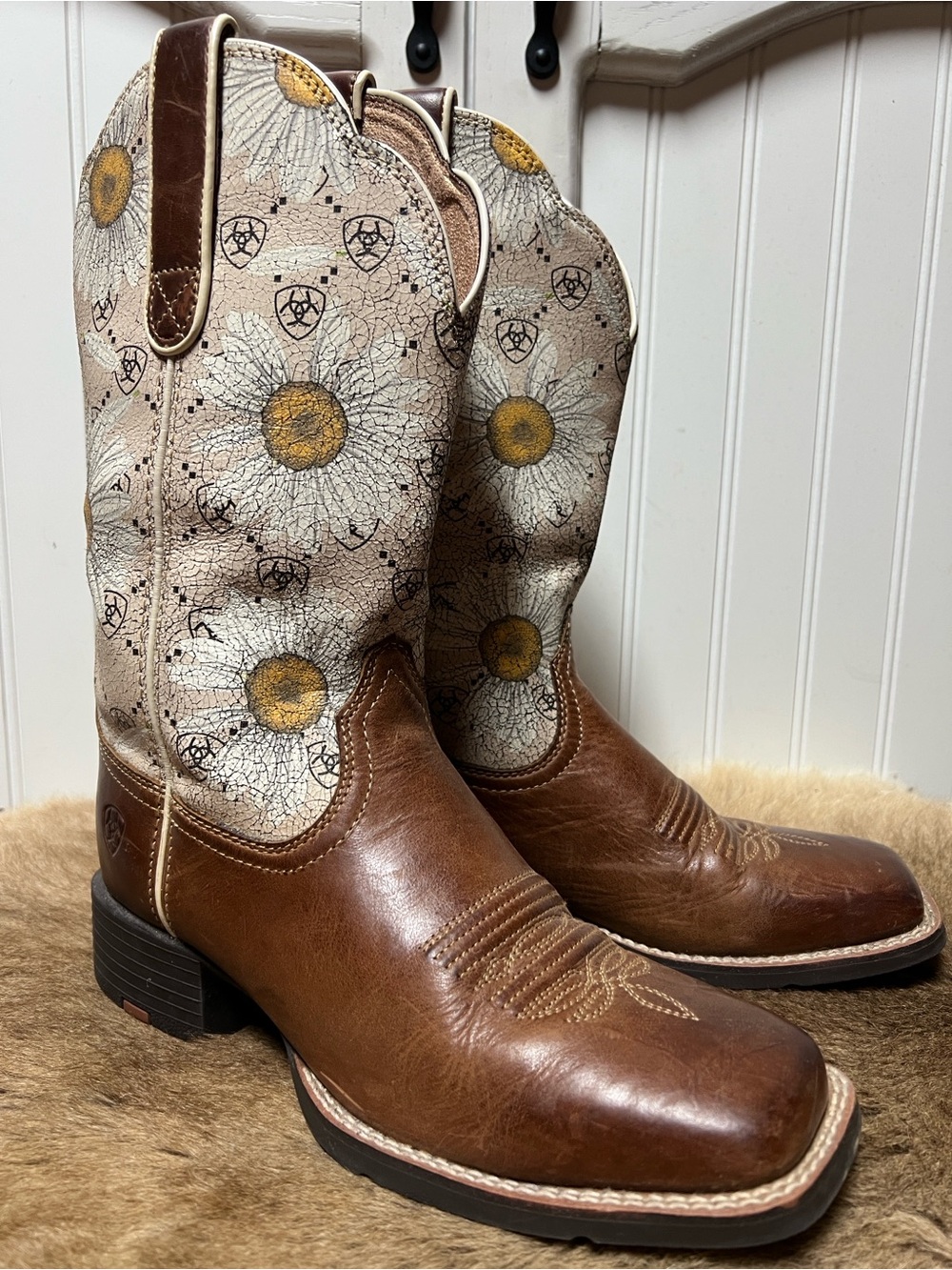 Ariat Sunflower Round Up Western Cowboy Boots 7 Square Toe - Picture 7 of 7